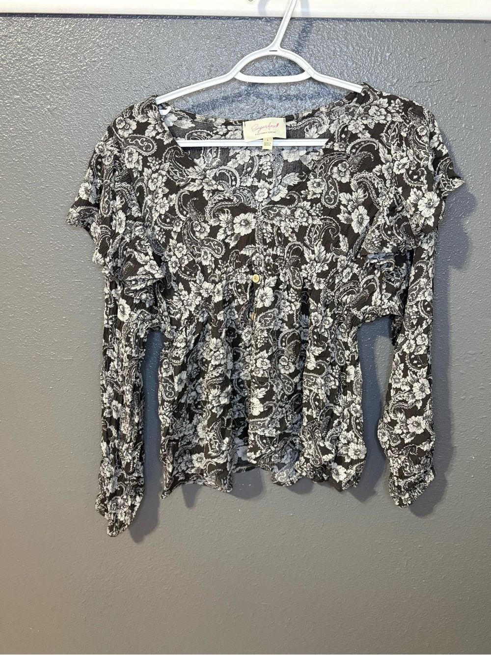 Sugarfast Floral Patterned Blouse with Button Details size LG (SKU 216)